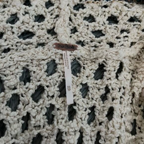 Free People Crochet Sunblock Cardigan Duster Sweater Bohemian Fringe Hippie - Picture 7 of 7